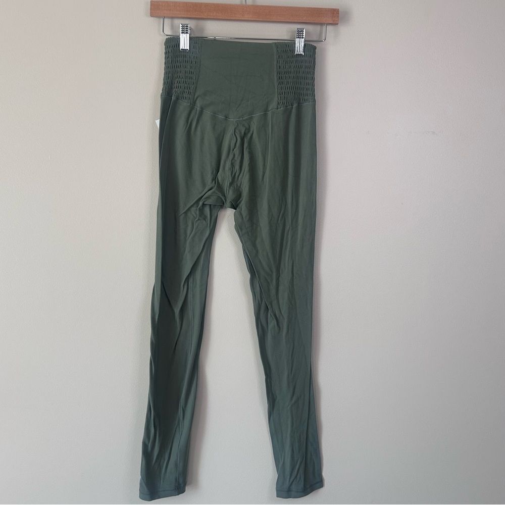 Offline Aerie Sage Green Real Me High Rise 7/8 Ankle Leggings Size Medium - Picture 7 of 8